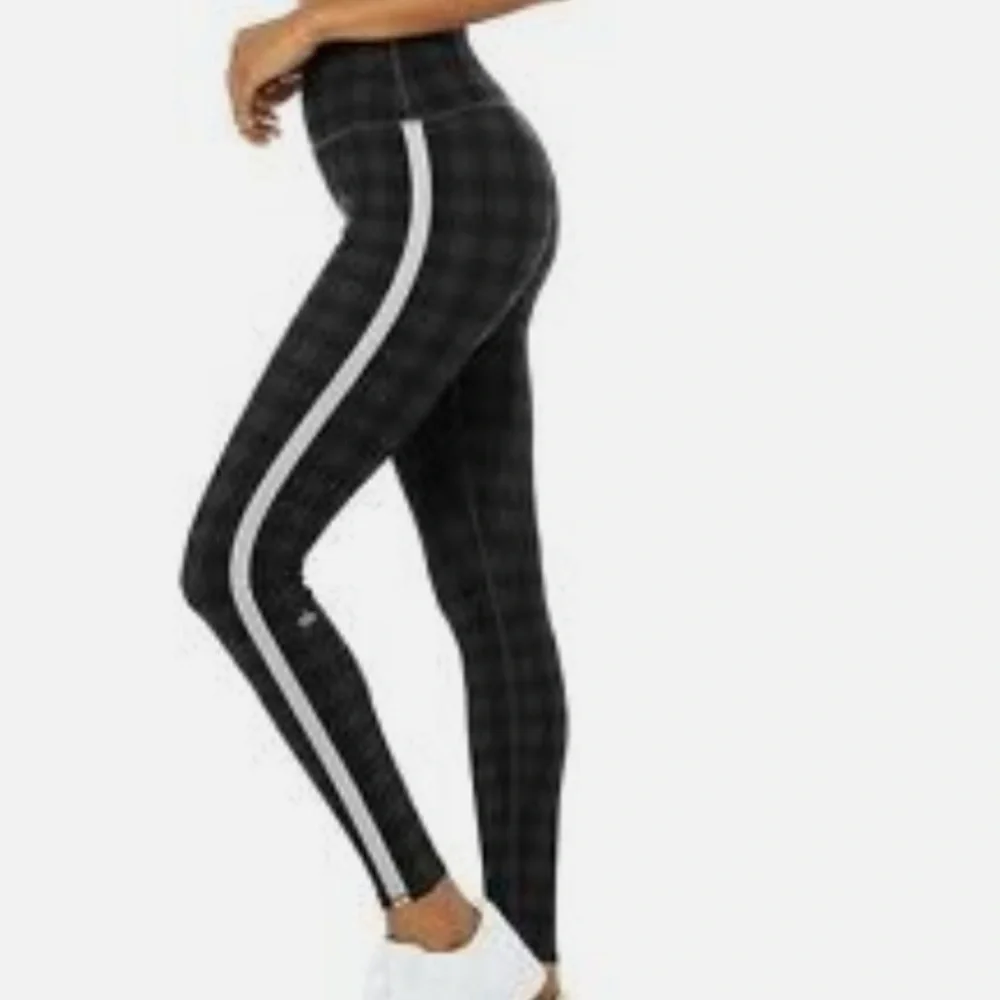 ALO Yoga Plaid High Waist Occasion Leggings,Black with White Reflective Stripe